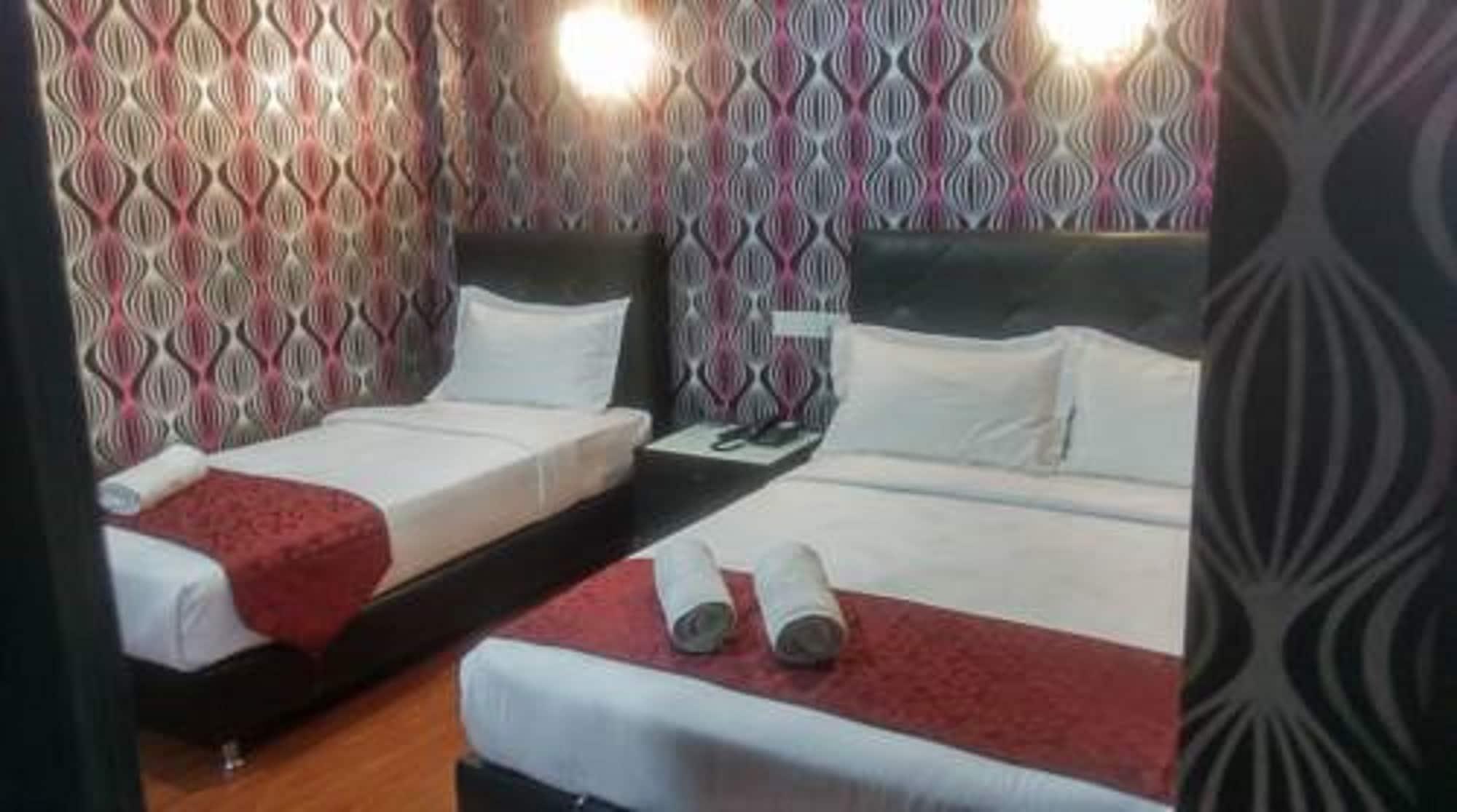 Classic Kinabalu Hotel โกตาคินาบาลู ภายนอก รูปภาพ
