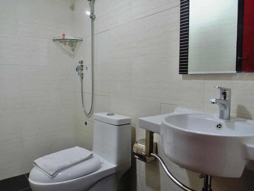 Classic Kinabalu Hotel โกตาคินาบาลู ภายนอก รูปภาพ