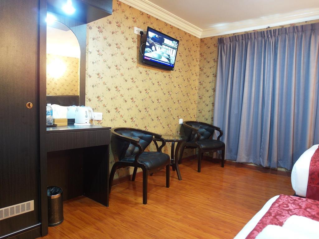 Classic Kinabalu Hotel โกตาคินาบาลู ภายนอก รูปภาพ