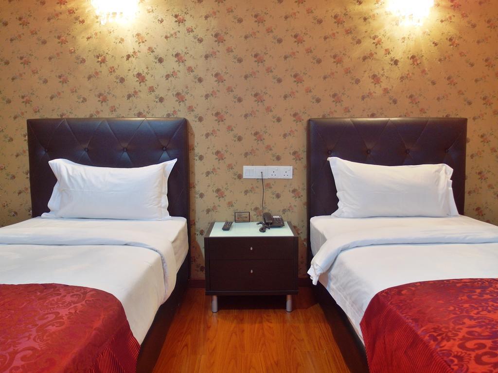 Classic Kinabalu Hotel โกตาคินาบาลู ภายนอก รูปภาพ